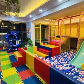 hello-junior-kidszone-&-resturent-image-2