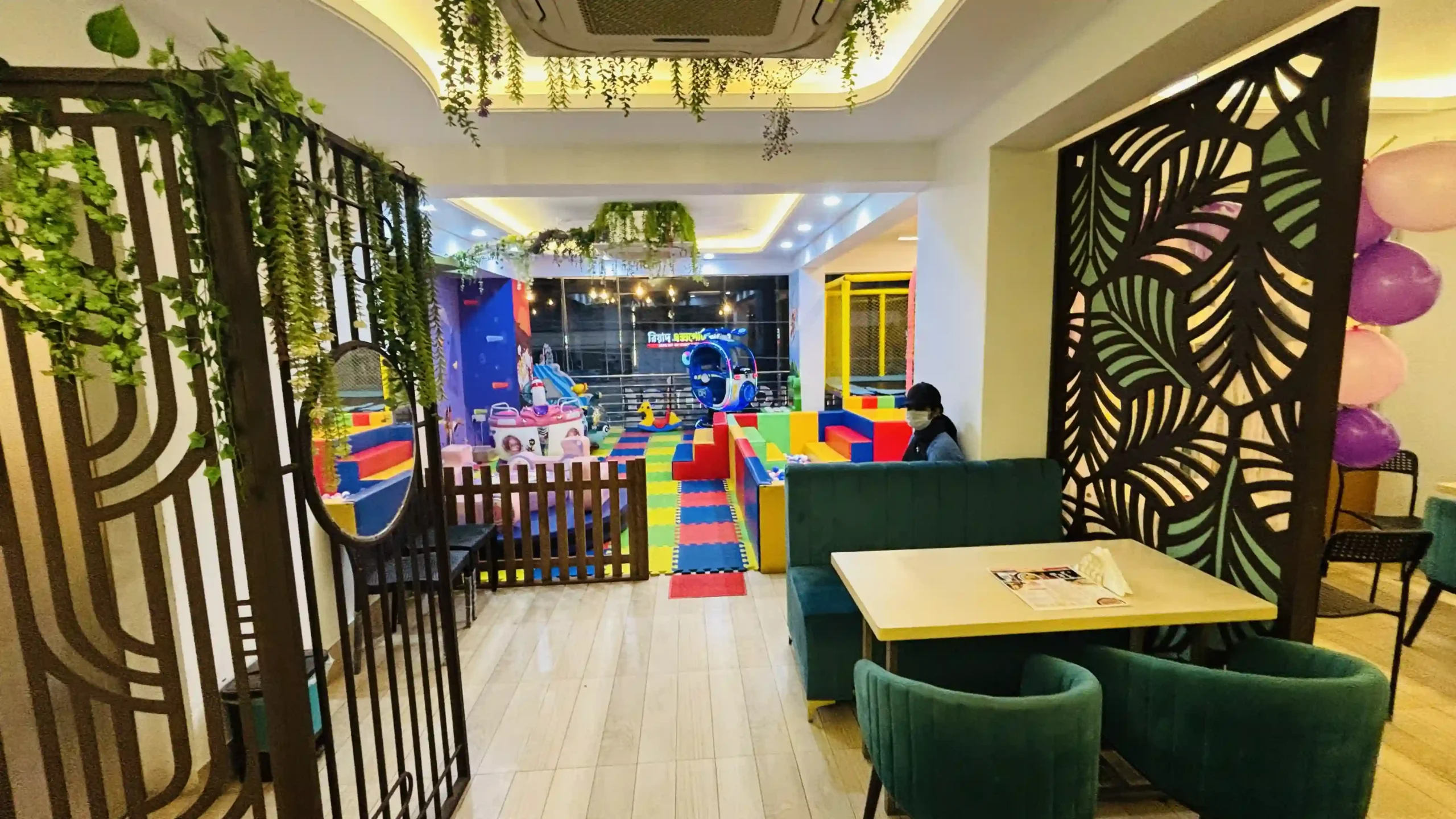 hello-junior-kidszone-&-resturent-image-3